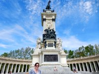 Anna at Alfonso XII monument in Buen Retiro Park